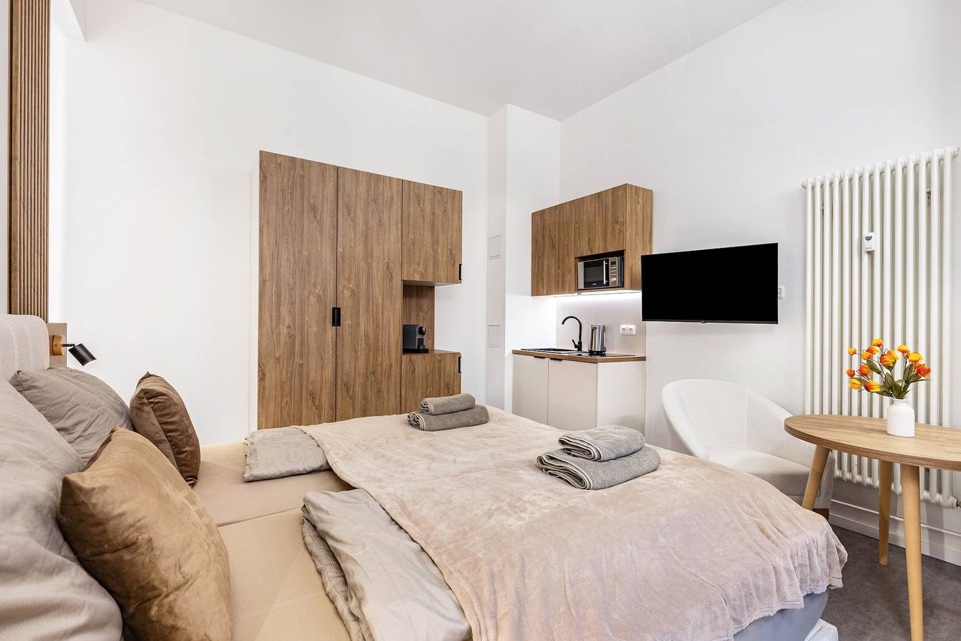 Ganze Wohnung, City Loft Kurfürstendamm | Walk to Everything (3) in Berlin Innenstadt, Berlin