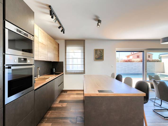 Ferienhaus für 6 Personen, mit Terrasse und Garten, mit Haustier in Sisan - 2