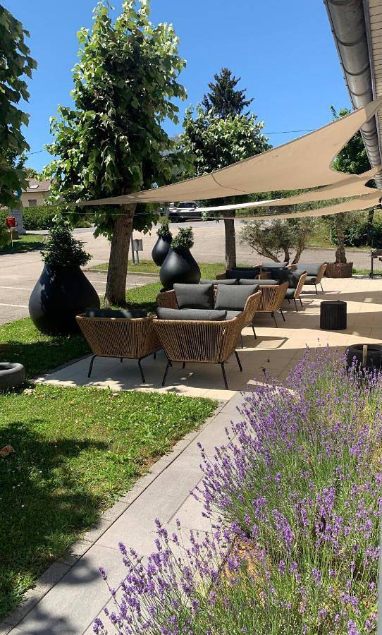 Hôtel pour 2 personnes, avec terrasse à École-Valentin
