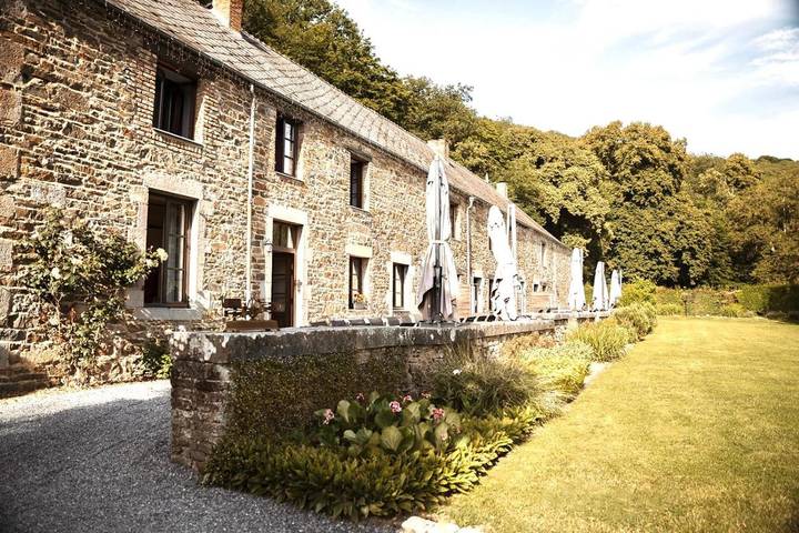 Location de vacances pour 12 personnes, avec piscine et terrasse, animaux acceptés à Vireux-Wallerand - 3