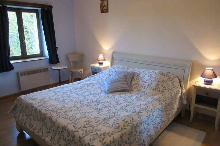 Gîte pour 4 personnes, avec jardin à Tourville-sur-Sienne - 2