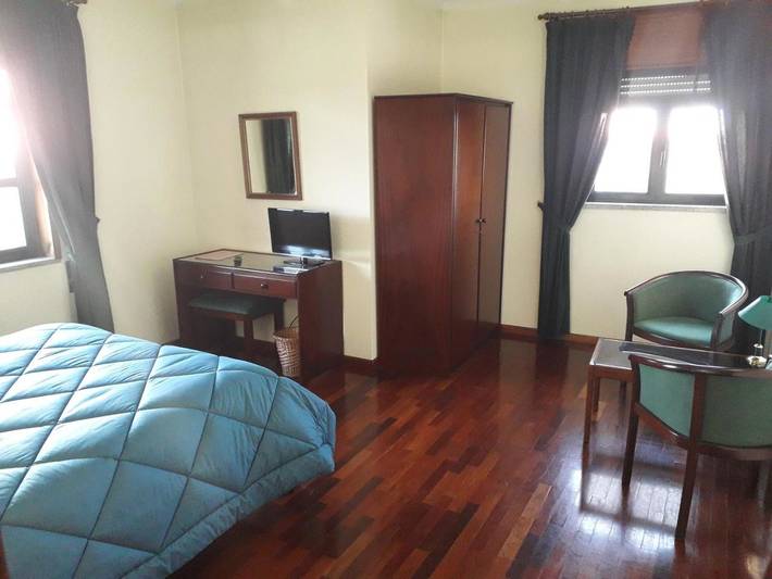 Hôtel pour 3 personnes, avec terrasse et jardin, adapté aux familles dans Mogadouro - 3