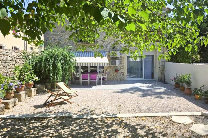 Gîte pour 6 personnes, avec jardin, adapté aux familles à Saint-Bauzille-de-Montmel - 2