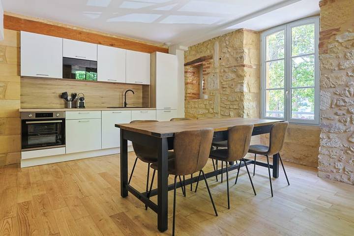 Gîte pour 6 personnes, avec jardin et vue sur le lac à Belvès - 3