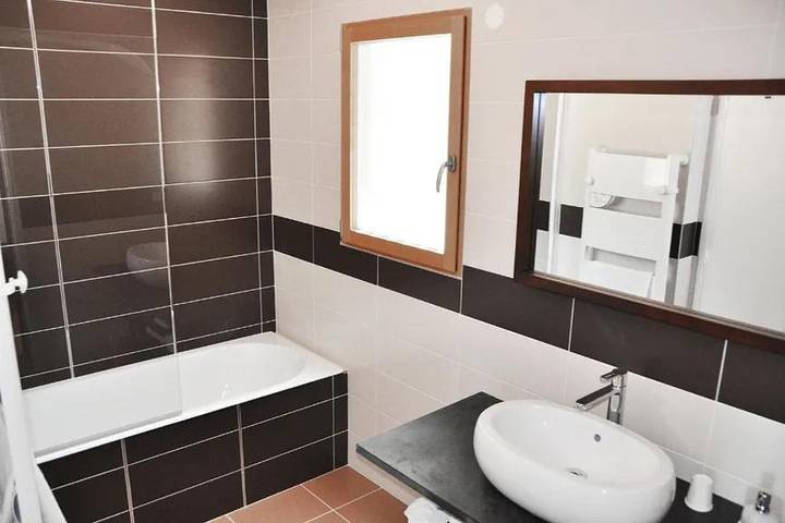 Location de vacances pour 2 personnes, avec jardin ainsi que vue et balcon à Chênehutte-Trèves-Cunault - 3