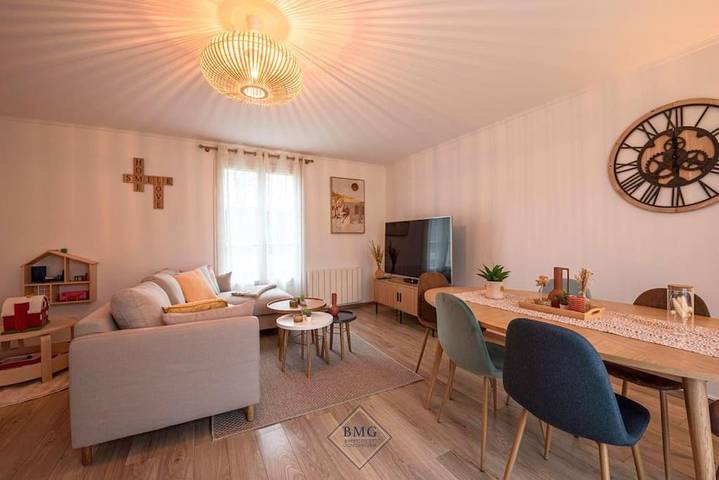 Location de vacances pour 8 personnes, avec terrasse et jardin à Magny-le-Hongre - 4