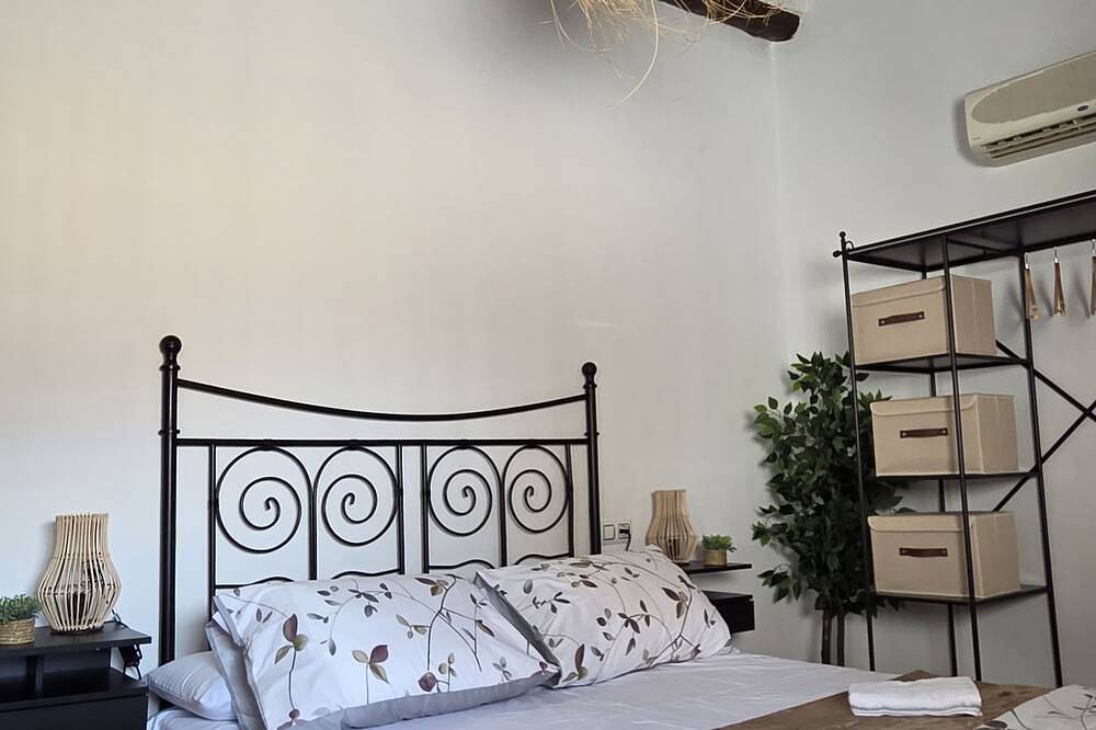 Casita Rural El Refugio, your place to disconnect with your family or couple. in Zuheros, Sierras Subbéticas