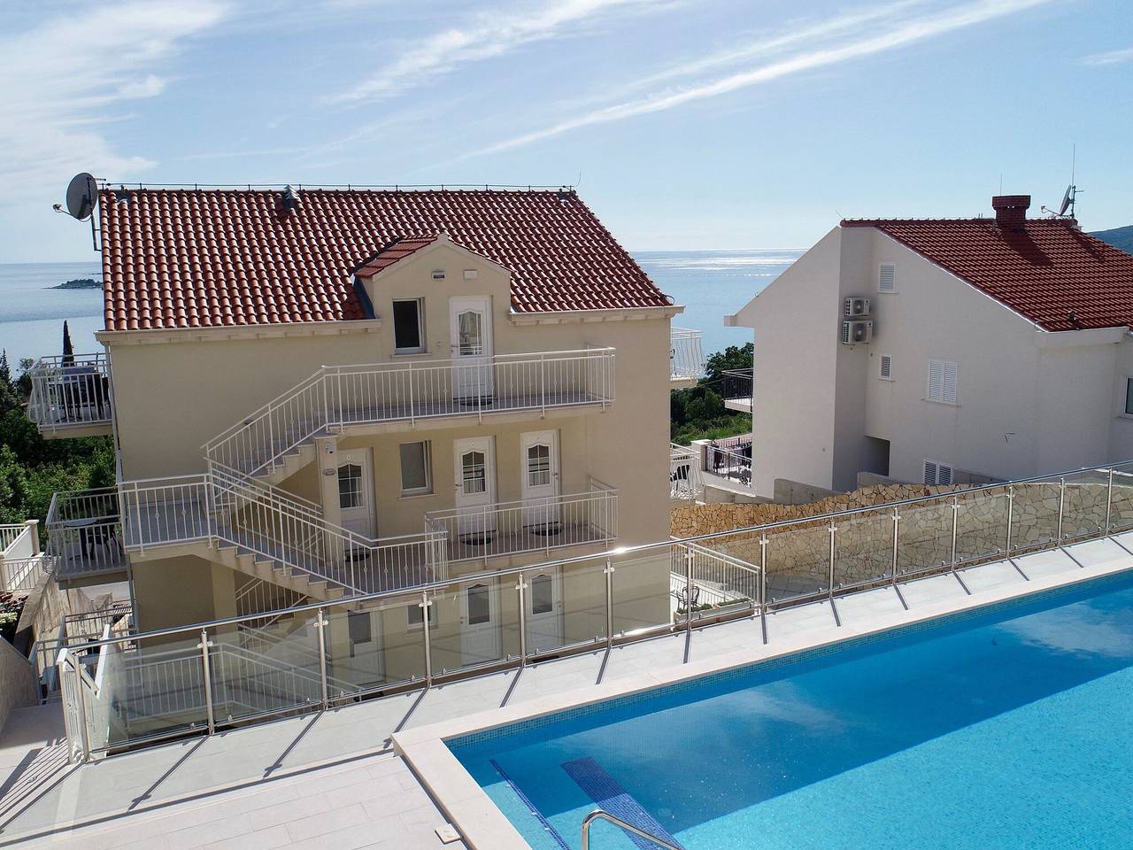 Ganze Wohnung, Villa Samba - Two-Bedroom Apartment with Terrace and Sea View - A4+1 in Plat, Dubrovnik-Neretva