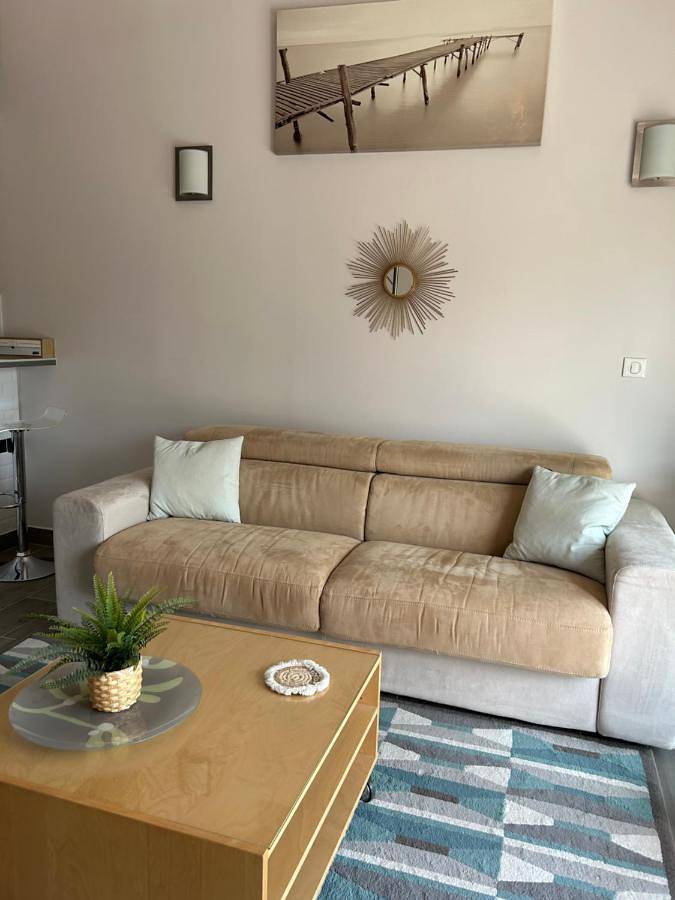 Gîte pour 4 personnes, avec balcon et vue à Pourrières - 2