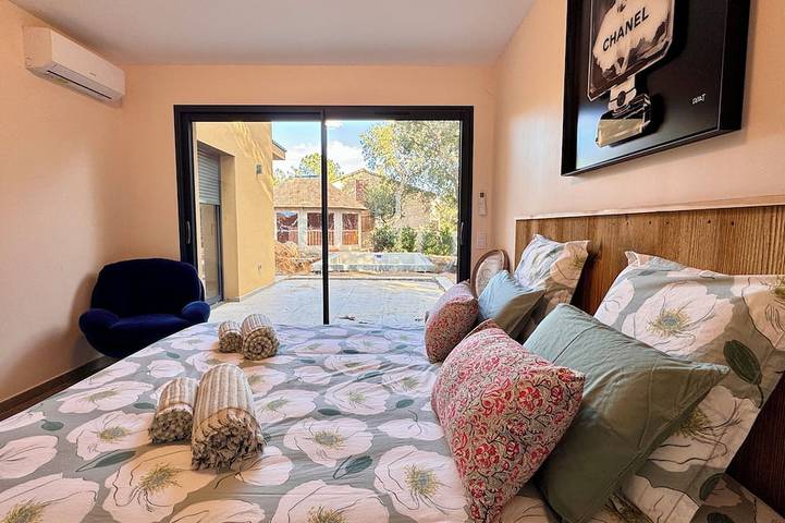 Location de vacances pour 6 personnes, avec piscine dans Office De Tourisme De Sainte Lucie De Porto Vecchio - 4