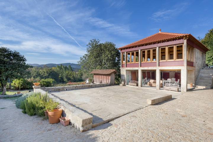 Ferienhaus für 4 Personen, mit Balkon und Garten in Portugal