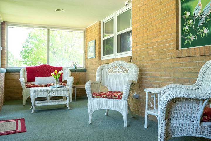 Vacation rental for 20 people, with yard in Green Bay