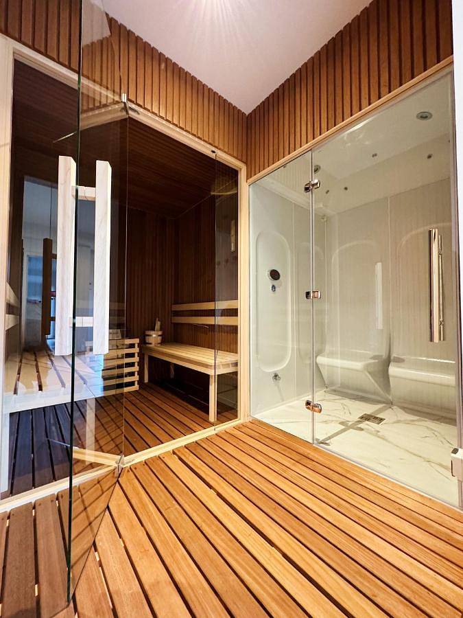 Location de vacances pour 15 personnes, avec jacuzzi ainsi que jardin et sauna, adapté aux familles à Anhée - 3