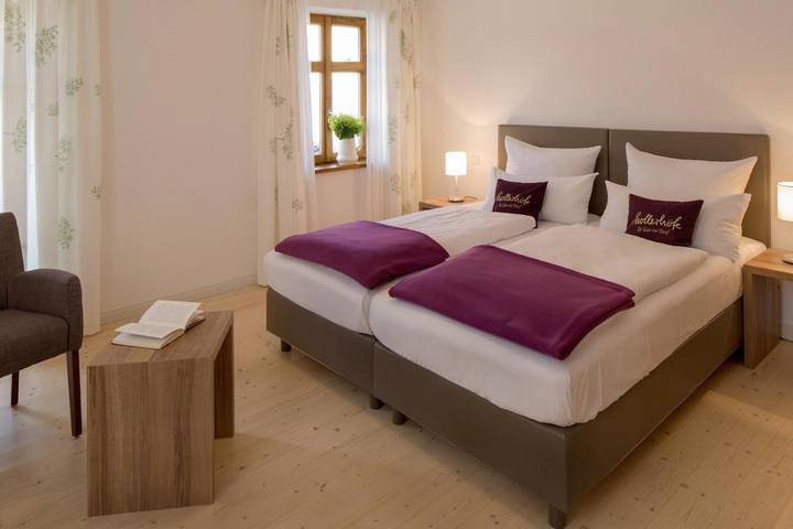 Hotel für 2 Personen, mit Balkon und Whirlpool sowie Terrasse und Garten