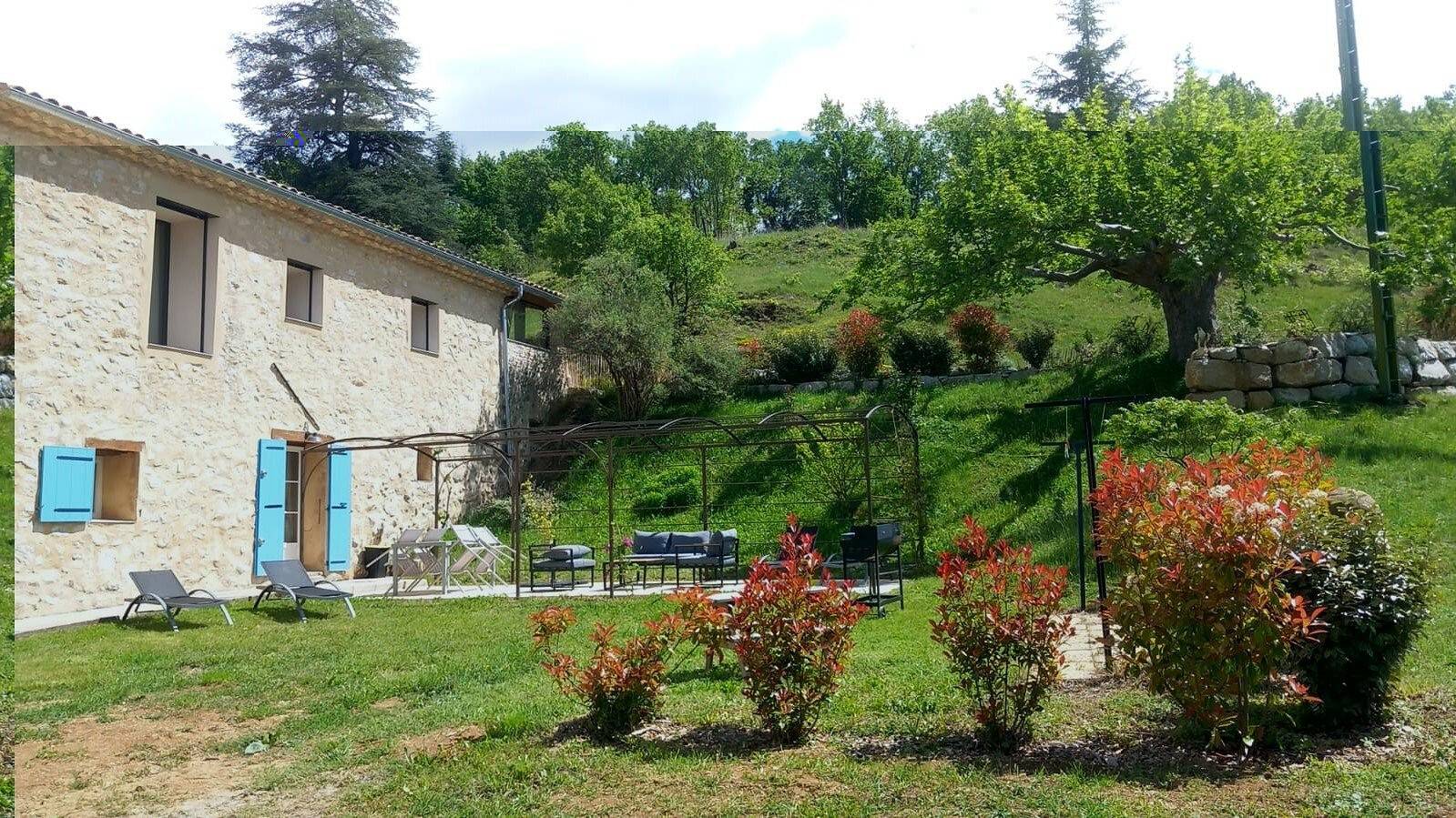 Casa rural cerca de Sisteron in Bevons, Forcalquier region