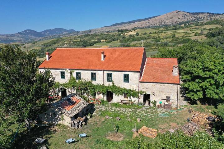 Casa vacanza per 2 persone, con Terrazza e Giardino nonché Panorama a Agnone Isernia