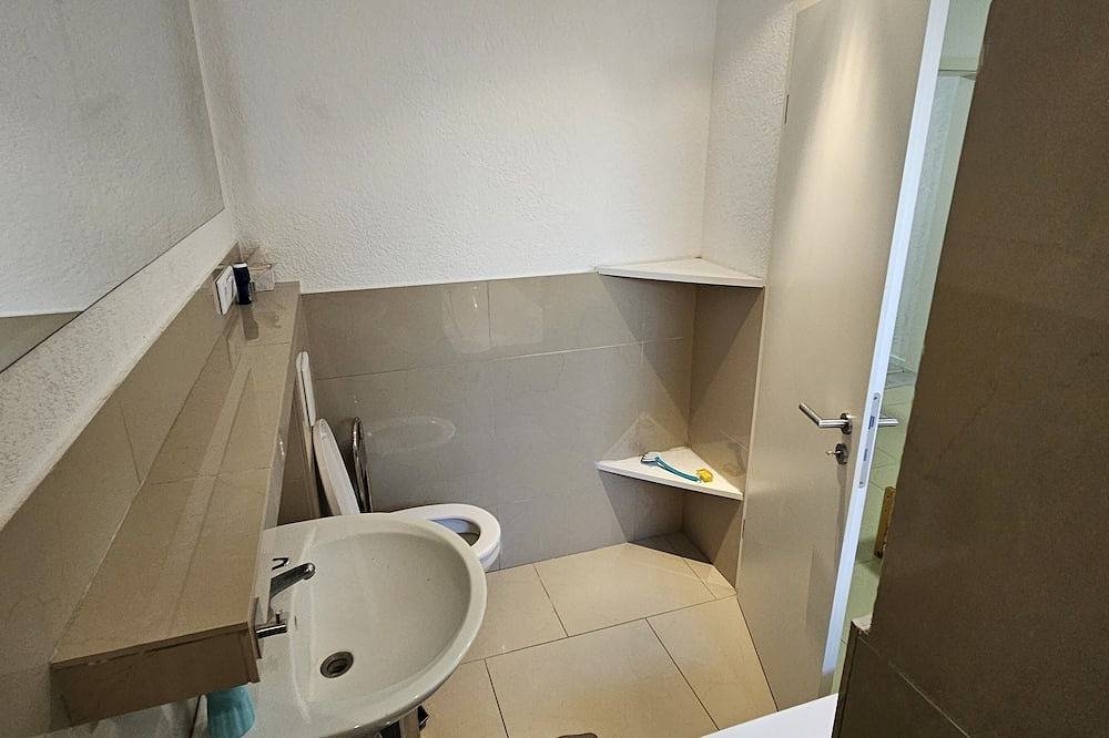 Ganze Wohnung, Renoviertes ruhiges Gartenapartment in Ketsch, Rheinebene