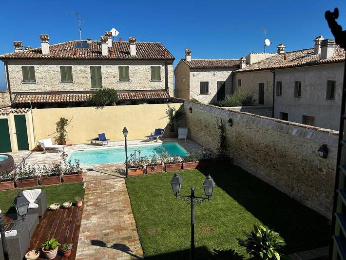 Ferienwohnung für 6 Personen, mit Garten und Pool