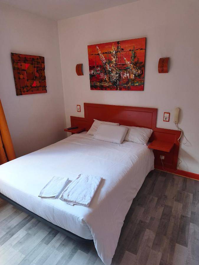 Hôtel pour 2 personnes, avec terrasse dans Office De Tourisme Du Grand Cahors