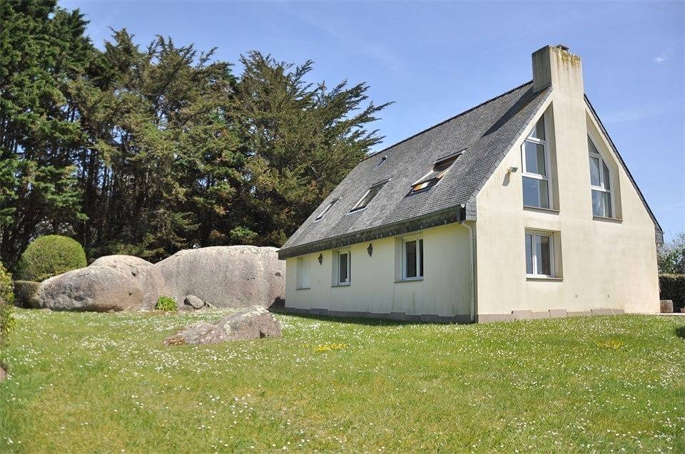 Maison avec Wifi, jardin à 150m de la plage de Toul Bihan à Tregastel in Trégastel, Côte de Granit Rose