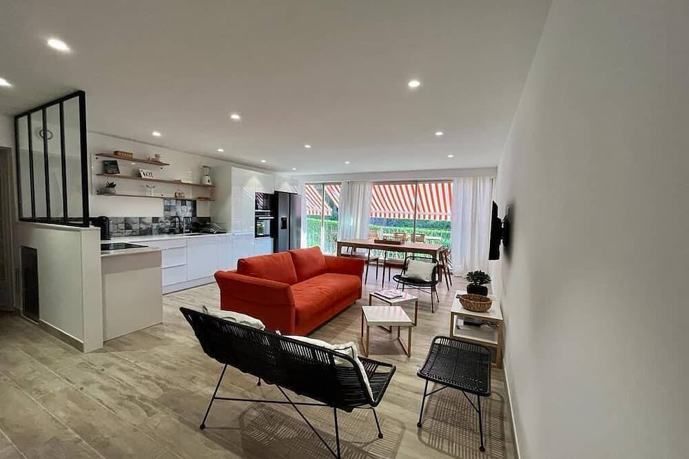 Appartement entier, Superbe appartement à 10 minutes à pieds de la plage et de la place des Lices in Saint-Tropez, Côte méditerranéenne (France)