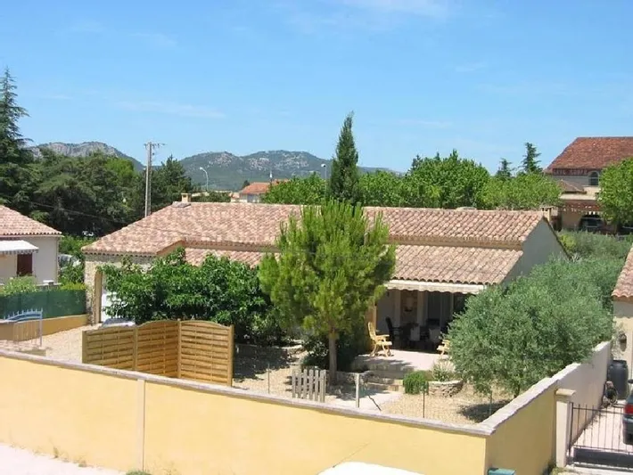 Chalet para 9 personas, con vistas además de piscina y jardín - 1