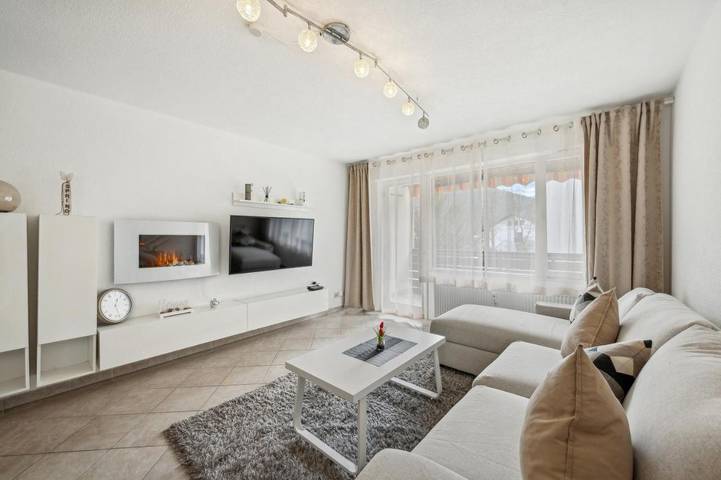 Ferienwohnung für 4 Personen, mit Terrasse und Ausblick in Enzklösterle