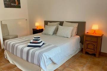 Cottage pour 3 personnes, avec piscine et jardin à Romeries