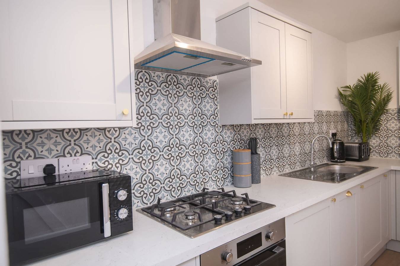 Modern 3 Bedroom Home in Central Rugby w Parking in Warwickshire
