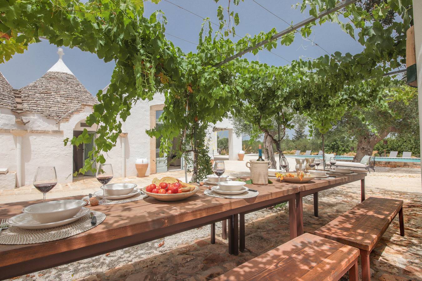 Td Marlù Luxury Trulli Experience w/Stunning Pool in Castellana Grotte, Provincia di Bari