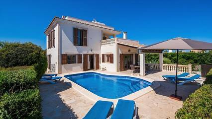Ferienhaus für 6 Personen, mit Terrasse und Garten in Cala Mondrago