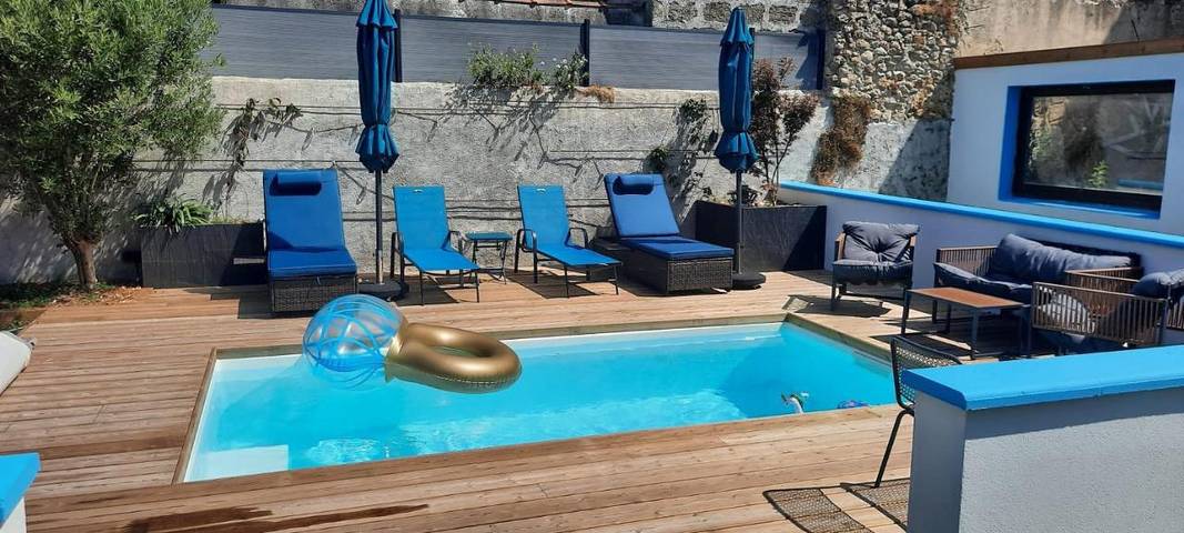 Location de vacances pour 2 personnes, avec jardin ainsi que terrasse et piscine à Bouin