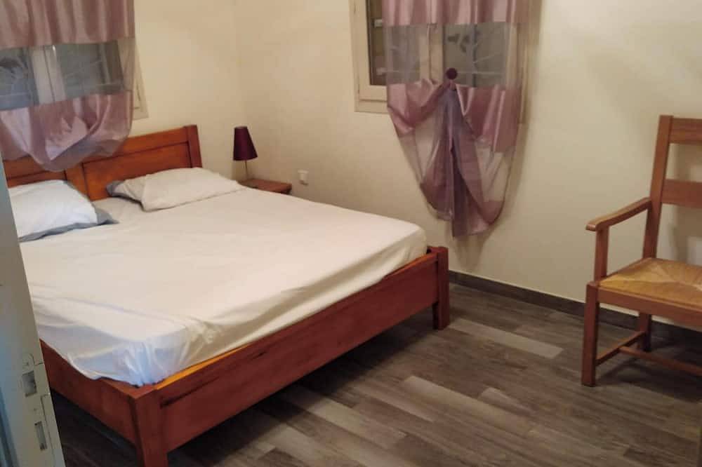 Homerez - Maison accueillante à Nant avec piscine partagée in Nant, Parc naturel régional des Grands Causses