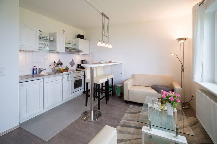 Ferienwohnung für 2 Personen, mit Balkon und Seeblick, mit Haustier in Wittdün