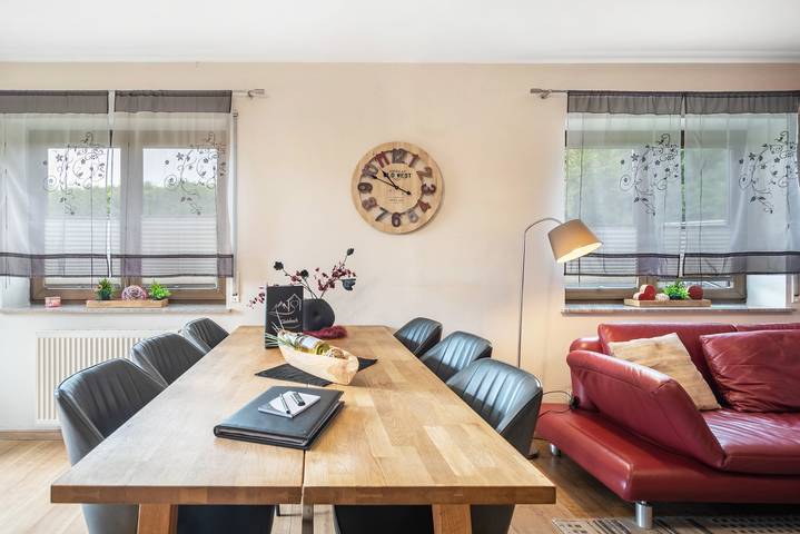 Apartamento entero, Eifel Dream Zingsheld con jacuzzi exterior privado y sauna in Fleringen, Naturpark Hohes Venn-Eifel