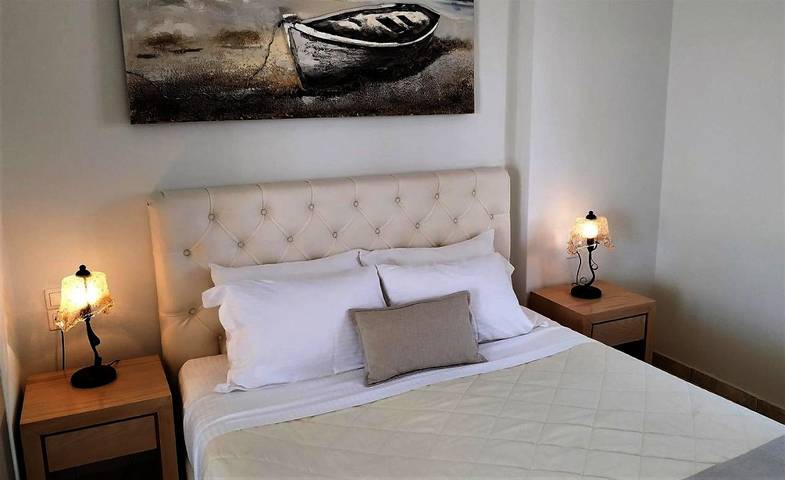 Maison d’hôte pour 2 personnes, avec terrasse et vue à Thera - 2