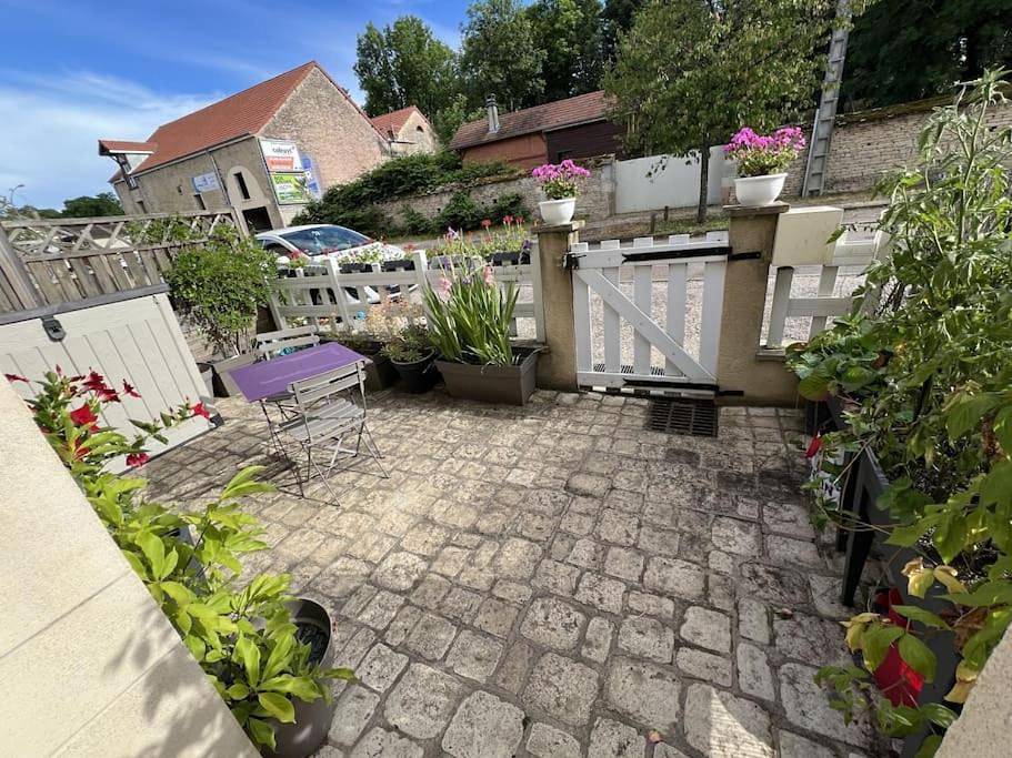 Appartement entier, Two-Bedroom Apartment in Sainte-Marie-sur-Ouche, Région de Dijon