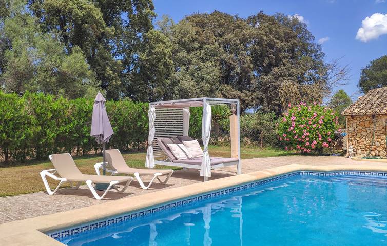 Oasis de Búger: Encantador apartamento con piscina y terraza in Búger, Interior de Mallorca