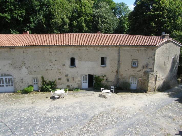 Location de vacances pour 4 personnes, avec vue et jardin à Saint-Dier-d'Auvergne - 3
