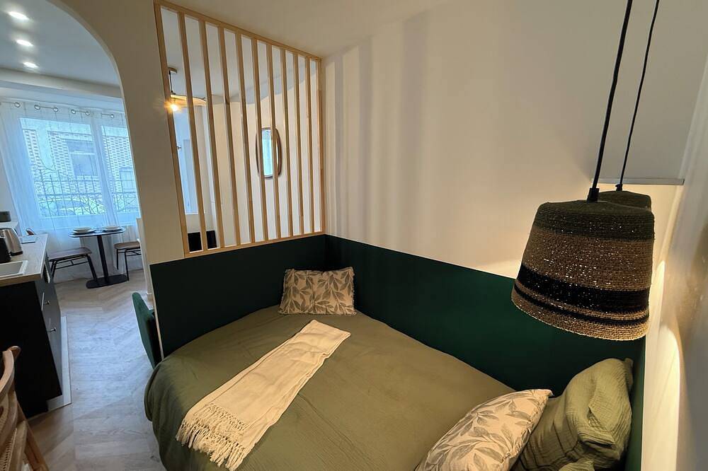 Entire apartment, Modern apartment 15 minutes from Paris by Rer C in a friendly neighborhood of Ivry in Ivry-sur-Seine, Val-de-Marne