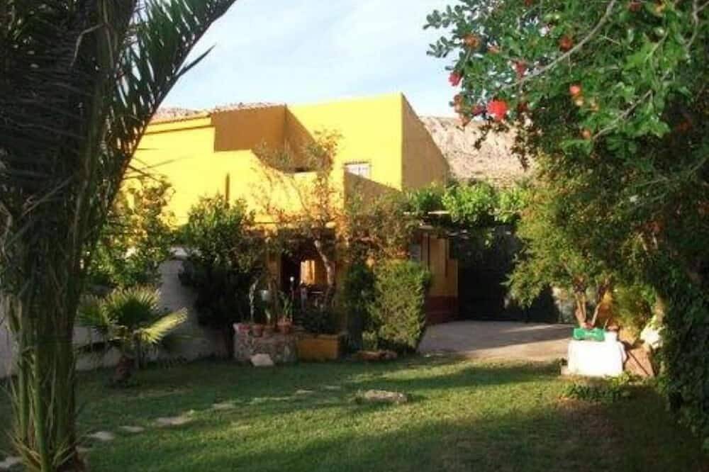 Comfortable house with private pool in the middle of nature in Teba, Málaga Provinz