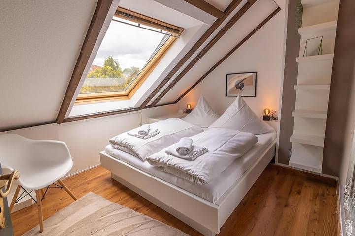 Ferienwohnung für 4 Personen, mit Terrasse und Garten in Loquard - 2