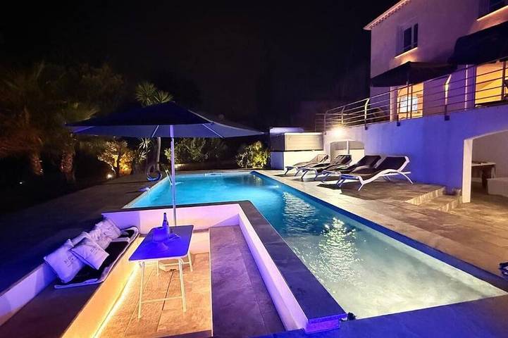 Villa pour 6 personnes, avec jardin et jacuzzi à Carry-le-Rouet