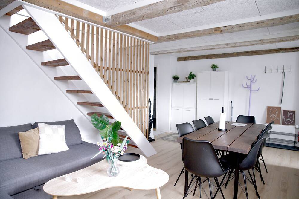 The Wild Swan: Modern 4Br Home in Odense – Sleeps 10 w/ Parking in Odense en omgeving