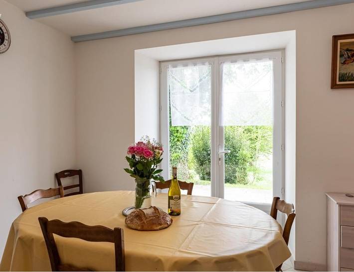 Location de vacances pour 8 personnes, avec jardin et vue, animaux acceptés à Saint-Quentin-de-Chalais - 4