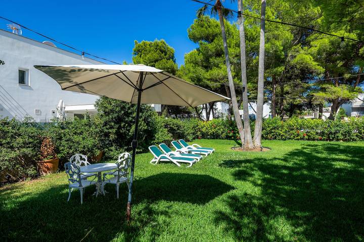 Villa "Tita" avec vue sur la mer, jardin privé et Wi-Fi in Marina Manresa, Alcúdia