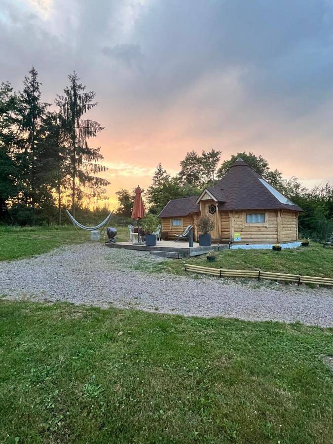 Gîte pour 3 personnes, avec jardin ainsi que terrasse et vue à Fougerolles - 2