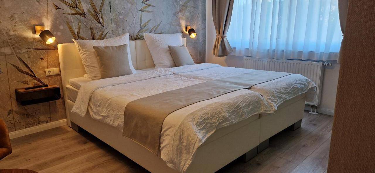 Room 3 Top Floor in Overath, Rheinisch-Bergischer Kreis
