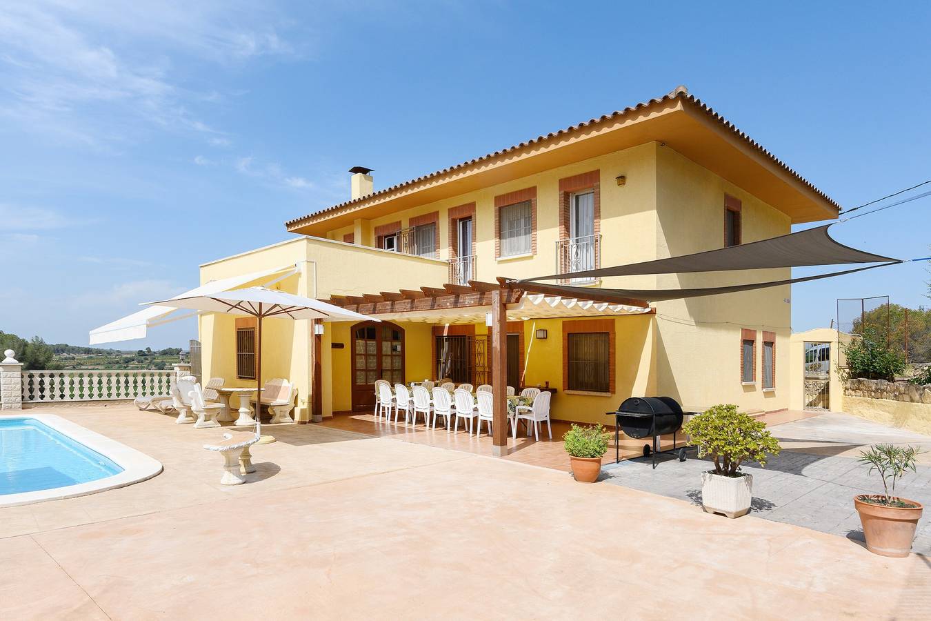 Villa „Cal Vimon“ mit privatem Pool, privaten Terrassen und Wlan in Alt Penedès, Penedes DO