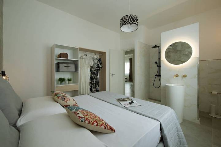 Villa Lux, A Luxurious Villa with private Swimming Pool in San Vito Lo Capo, Provincia di Trapani